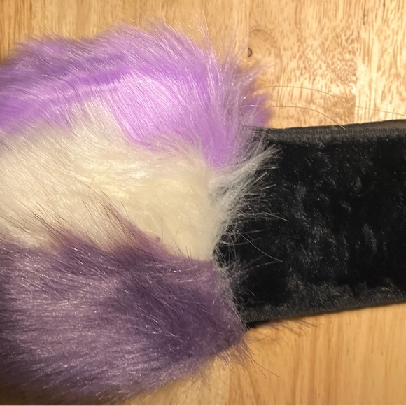 Cozy Faux Fur Slippers Sz 11-Black sole, Purple, lilac and Cream - Picture 7 of 8